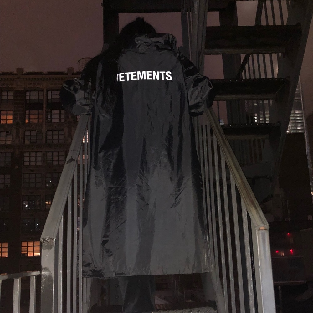 Vetements Raincoat